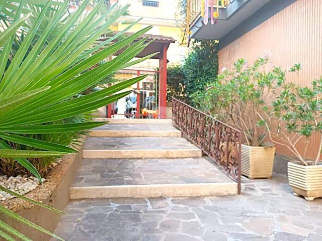 Appartamento in vendita a Roma RM