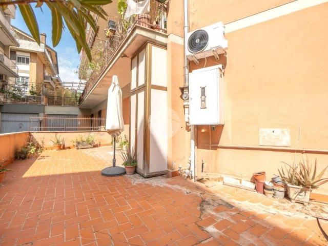 Appartamento in vendita a Roma RM