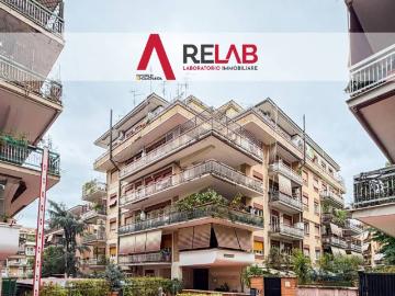 Appartamento in vendita a Roma RM