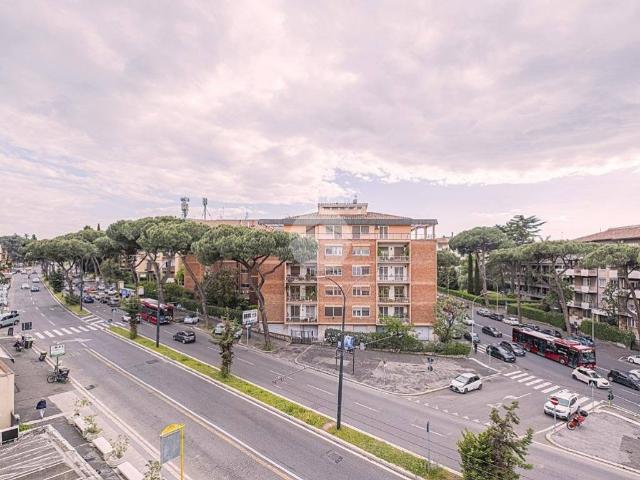 Appartamento in vendita a Roma RM