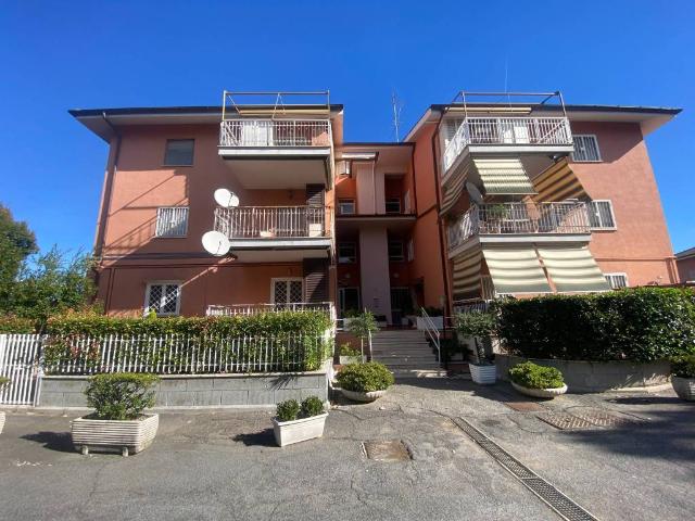 Appartamento in vendita a Roma RM