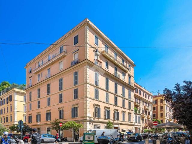 Appartamento in vendita a Roma RM