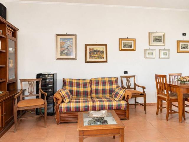Appartamento in vendita a Roma RM