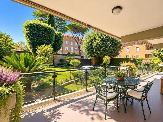 Appartamento in vendita a Roma RM