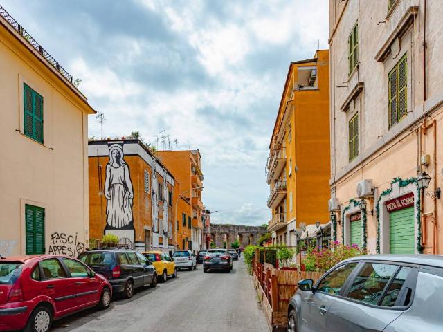 Appartamento in vendita a Roma RM
