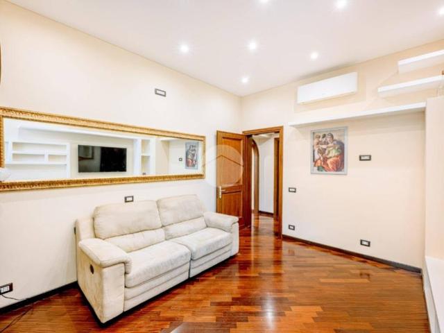 Appartamento in vendita a Roma RM