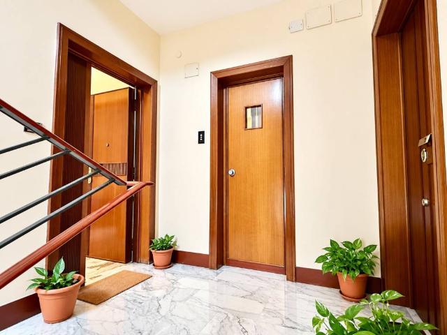 Appartamento in vendita a Roma RM