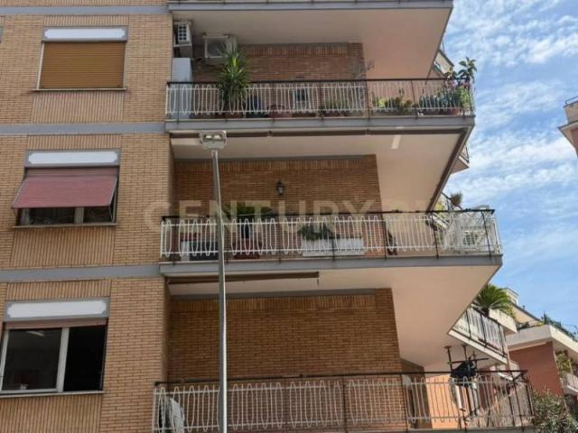 Appartamento in vendita a Roma RM