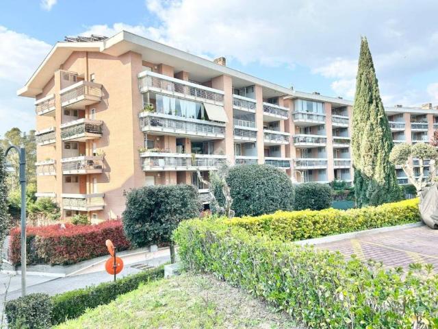 Appartamento in vendita a Roma RM
