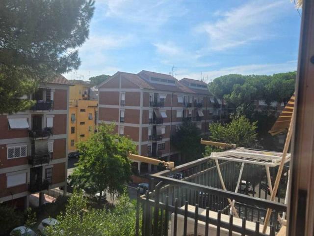 Appartamento in vendita a Roma RM