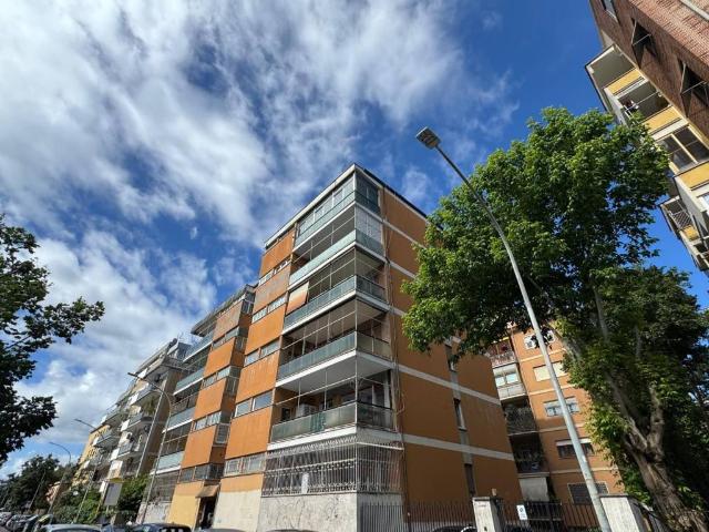 Appartamento in vendita a Roma RM