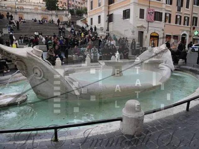 Appartamento in vendita a Roma RM