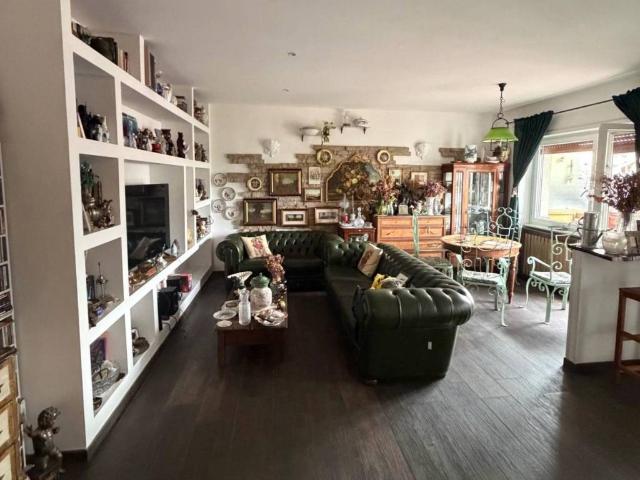 Appartamento in vendita a Roma RM