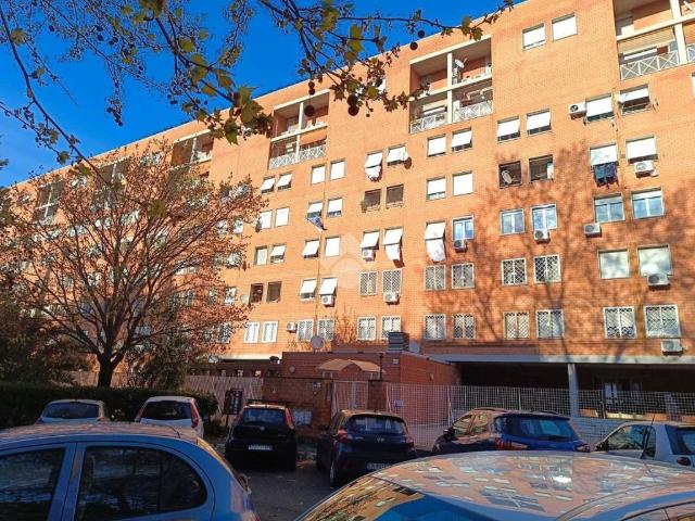Appartamento in vendita a Roma RM