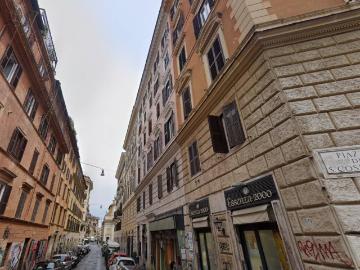 Appartamento in vendita a Roma RM