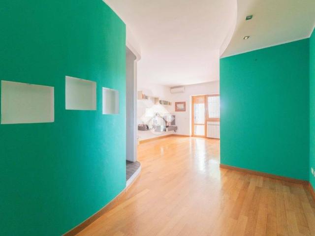 Appartamento in vendita a Roma RM