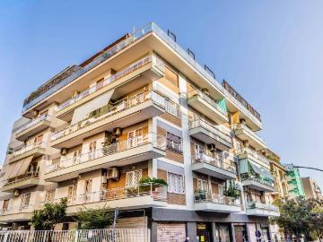 Appartamento in vendita a Roma RM