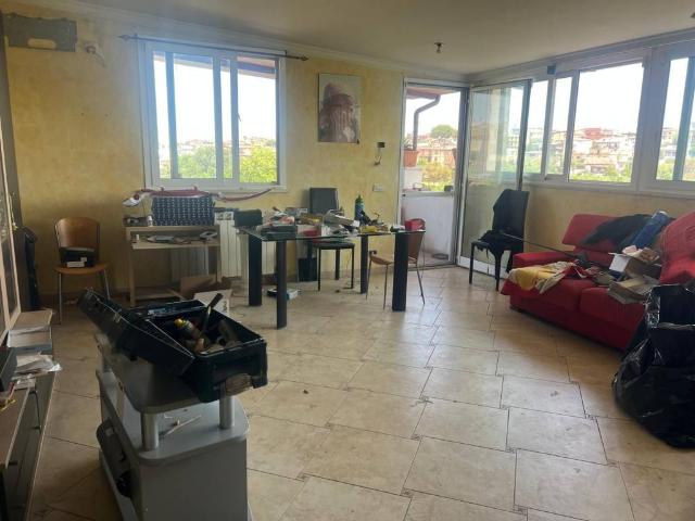 Appartamento in vendita a Roma RM