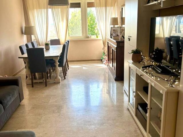 Appartamento in vendita a Roma RM