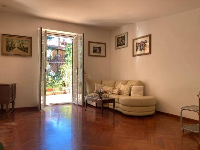 Appartamento in vendita a Roma RM
