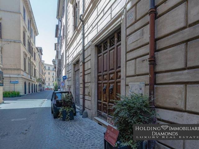 Appartamento in vendita a Roma RM