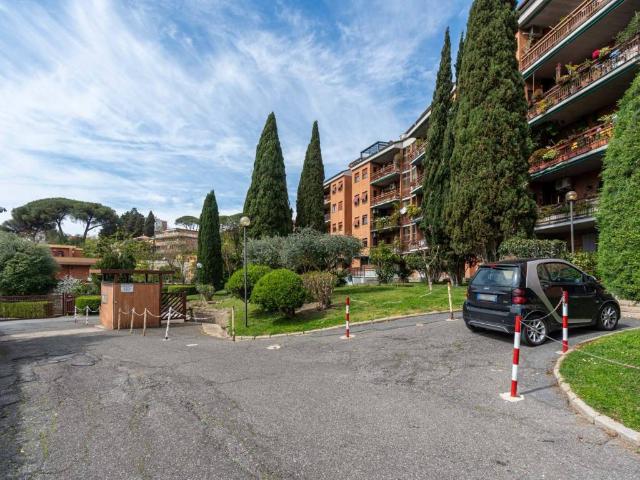 Appartamento in vendita a Roma RM