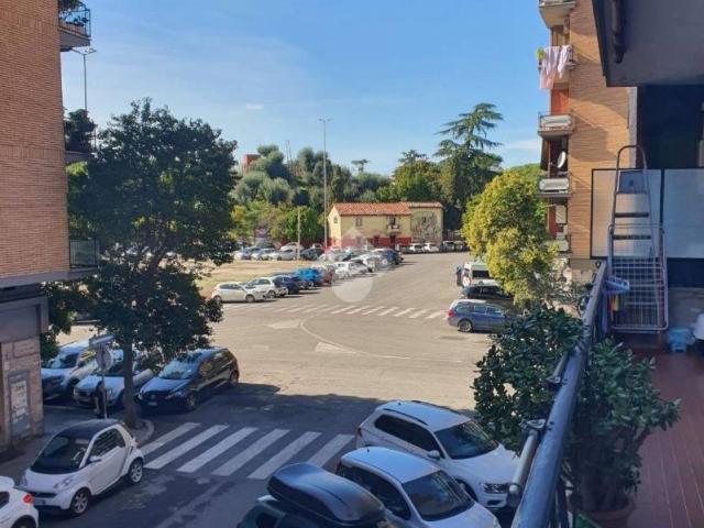 Appartamento in vendita a Roma RM