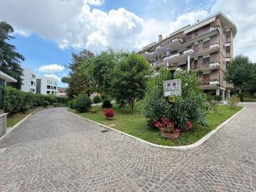 Appartamento in vendita a Roma RM