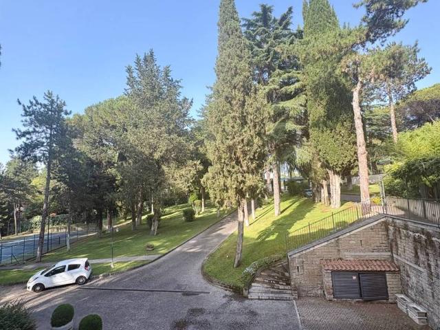 Appartamento in vendita a Roma RM