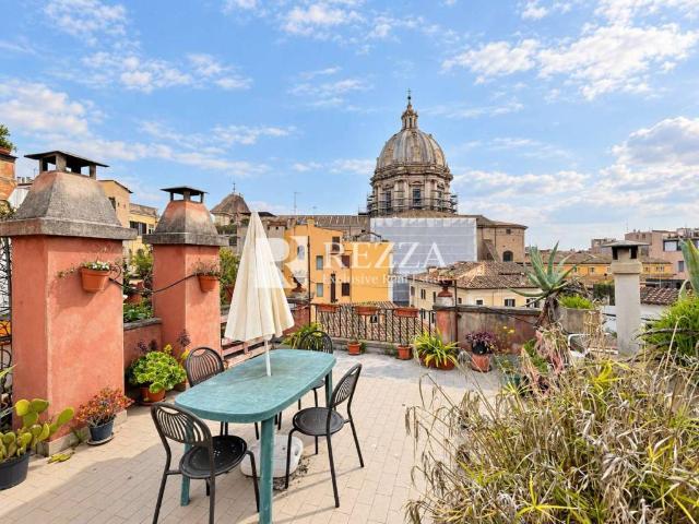 Appartamento in vendita a Roma RM