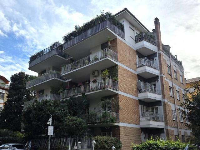 Appartamento in vendita a Roma RM