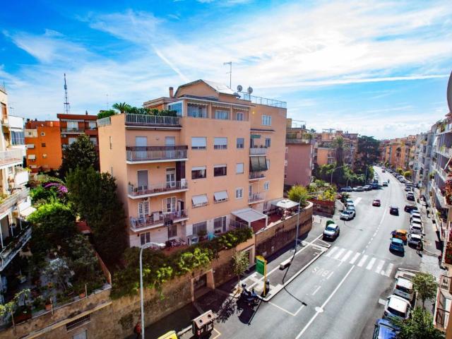 Appartamento in vendita a Roma RM