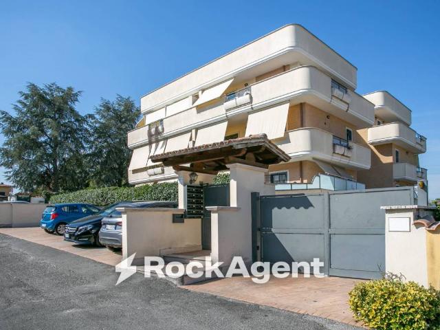 Appartamento in vendita a Roma RM