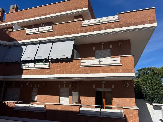 Appartamento in vendita a Roma RM