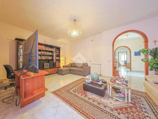 Appartamento in vendita a Roma RM