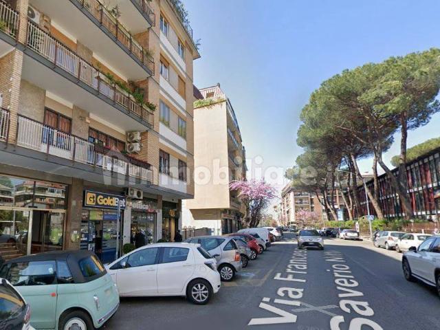 Appartamento in vendita a Roma RM