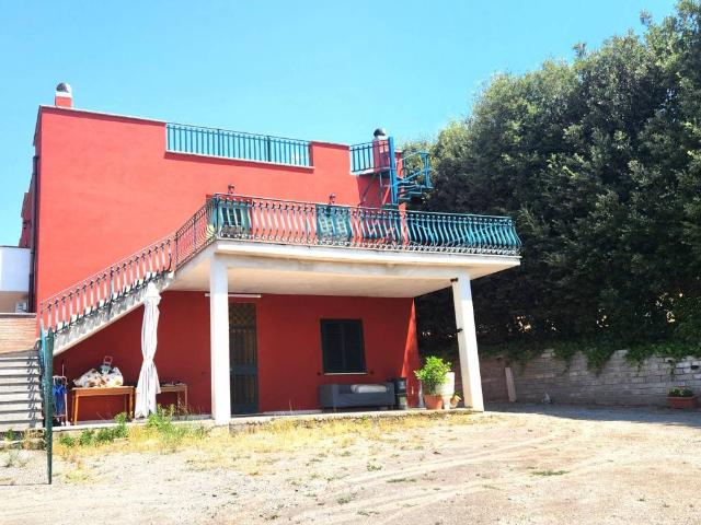 Appartamento in vendita a Roma RM