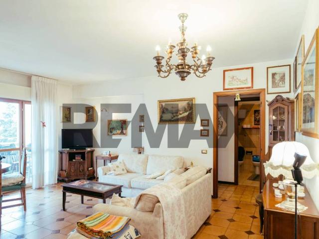 Appartamento in vendita a Roma RM