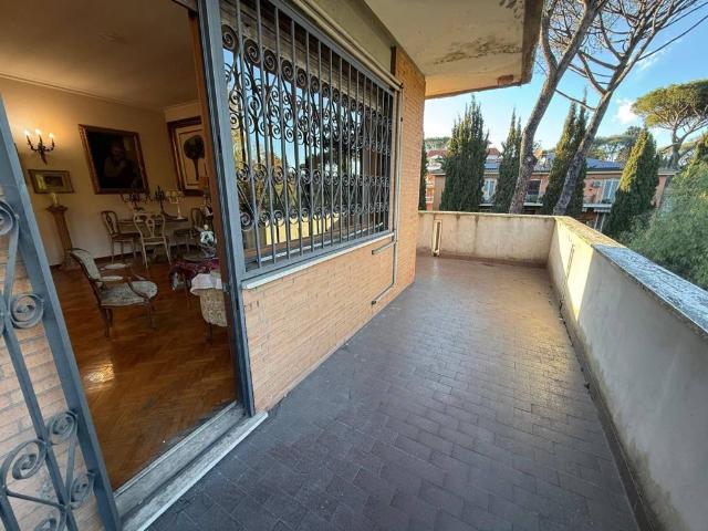 Appartamento in vendita a Roma RM