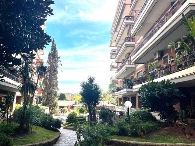Appartamento in vendita a Roma RM