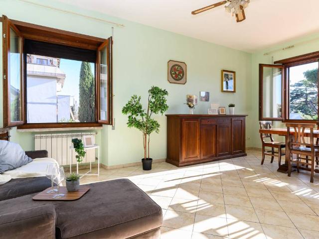 Appartamento in vendita a Roma RM