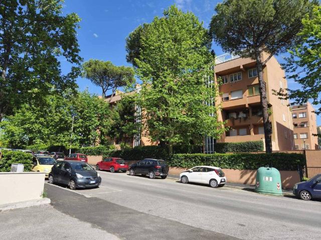 Appartamento in vendita a Roma RM