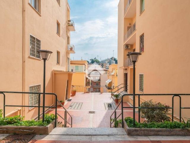 Appartamento in vendita a Roma RM