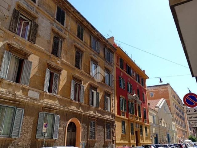 Appartamento in vendita a Roma RM