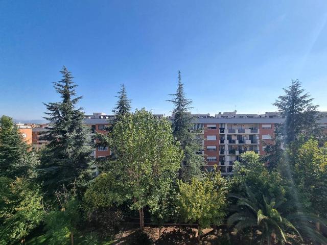 Appartamento in vendita a Roma RM