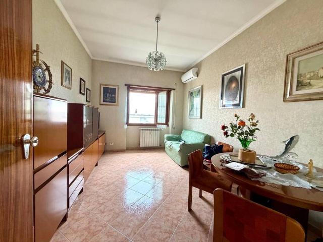 Appartamento in vendita a Roma RM