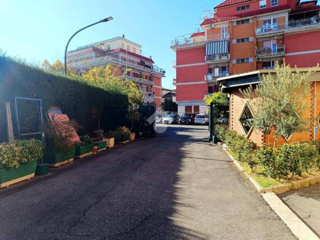 Appartamento in vendita a Roma RM