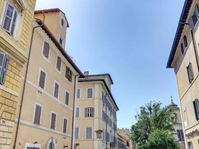 Appartamento in vendita a Roma RM
