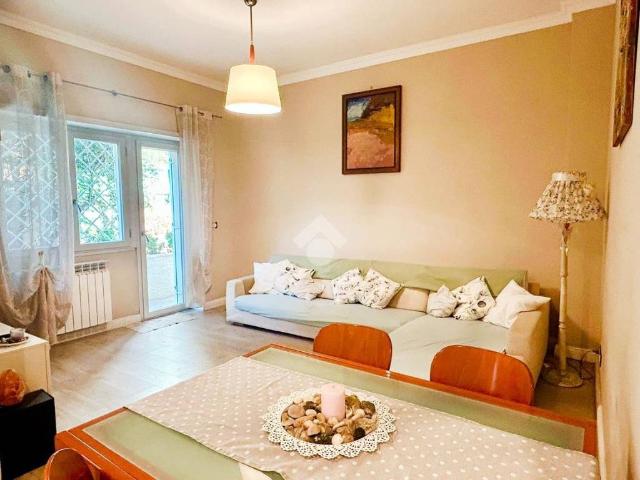 Appartamento in vendita a Roma RM