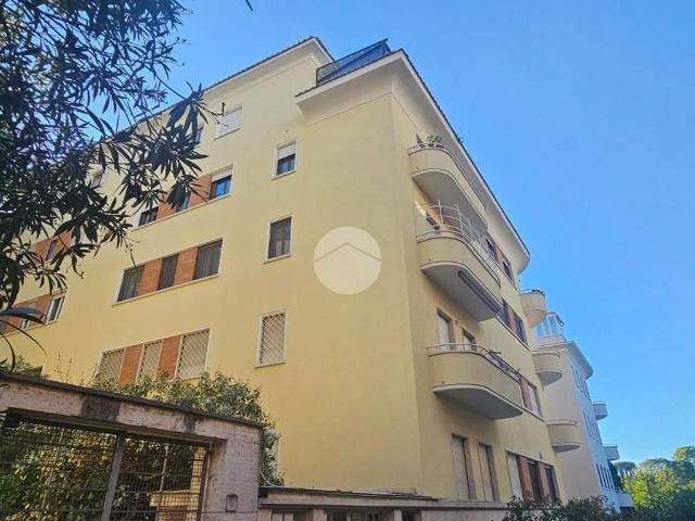 Appartamento in vendita a Roma RM